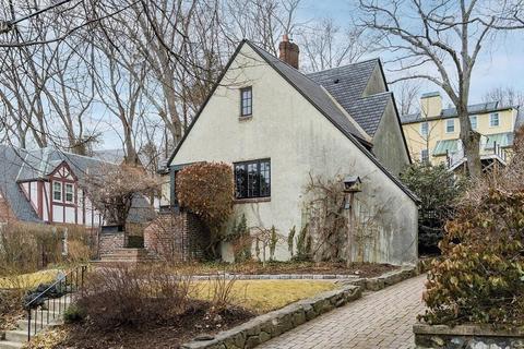 83 Welland Rd, Brookline, MA 02445 photo 1