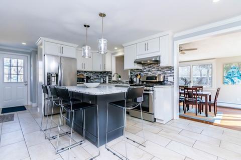 25 Devonshire Dr, Mashpee, MA 02649 photo 9