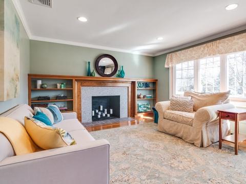 142 Summer, Danvers, MA 01923 photo 2