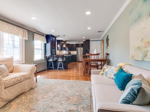 142 Summer, Danvers, MA 01923 photo 4