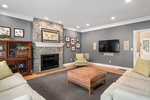 77 Monadnock Rd, Wellesley, MA 02482 photo 8