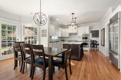 77 Monadnock Rd, Wellesley, MA 02482 photo 3