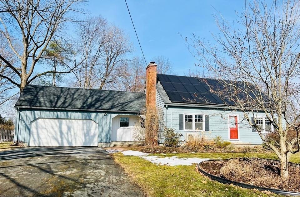 18 Meadowbrook Dr, Hadley, MA 01035 36 Photos MLS 72953311 Movoto