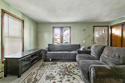 76 Muzzy St, Chicopee, MA 01020 photo 16