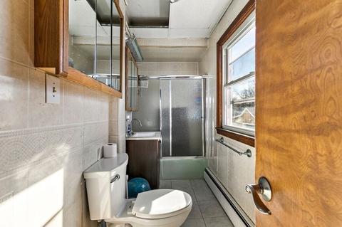 76 Muzzy St, Chicopee, MA 01020 photo 14