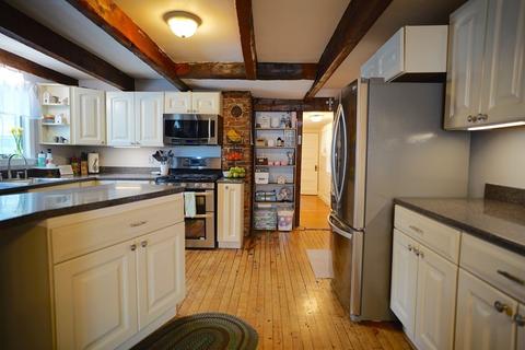 142 High St, Danvers, MA 01923 photo 5