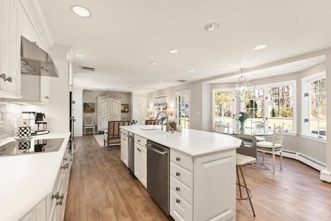70 Windsor Rd, Needham, MA 02492 photo 8