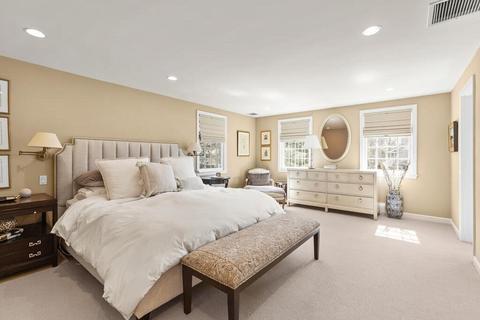 70 Windsor Rd, Needham, MA 02492 photo 16