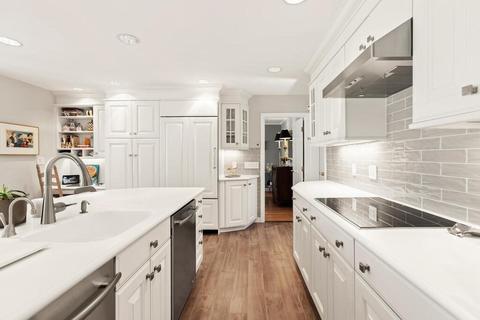 70 Windsor Rd, Needham, MA 02492 photo 11