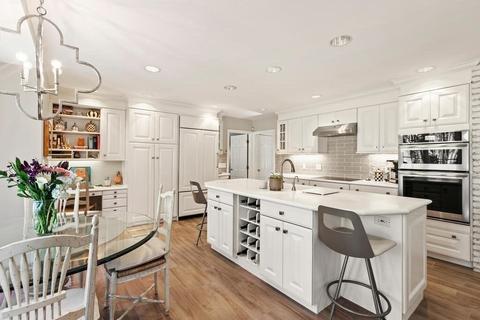70 Windsor Rd, Needham, MA 02492 photo 9