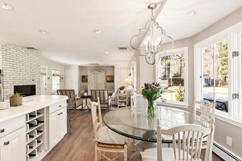 70 Windsor Rd, Needham, MA 02492 photo 10