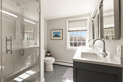 70 Windsor Rd, Needham, MA 02492 photo 22
