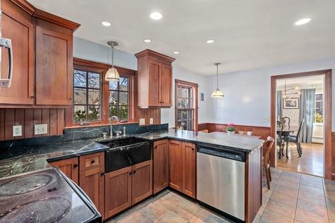 5 Tamarack Ln, Needham, MA 02492 photo 8