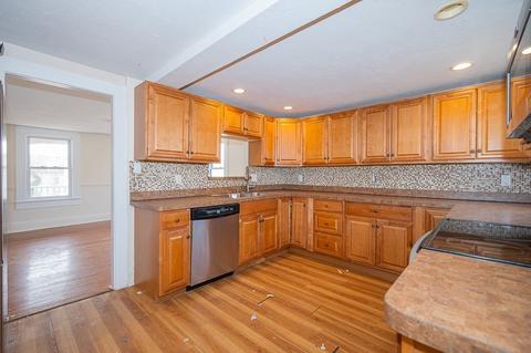 57 Lake St, Webster, MA 01570 photo 5