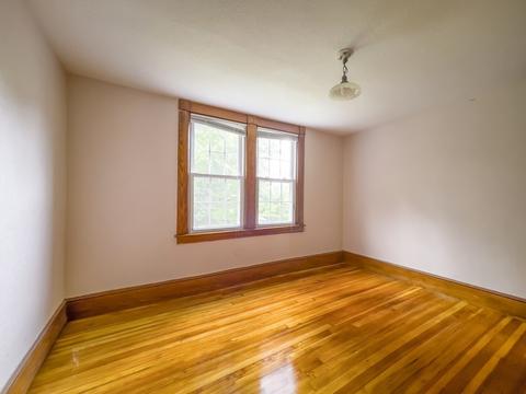 116 Hampden St, Chicopee, MA 01013 photo 12