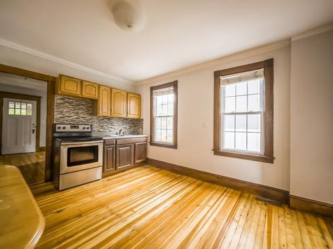 116 Hampden St, Chicopee, MA 01013 photo 7