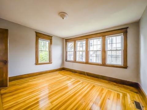 116 Hampden St, Chicopee, MA 01013 photo 6