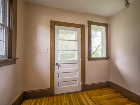 116 Hampden St, Chicopee, MA 01013 photo 9