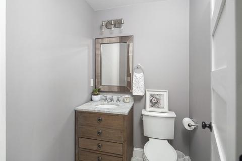 242 Greendale Ave, Needham, MA 02494 photo 9