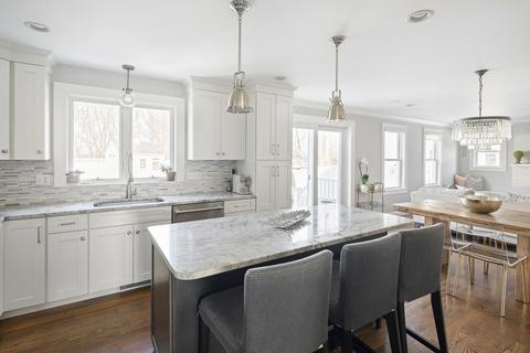 242 Greendale Ave, Needham, MA 02494 photo 2