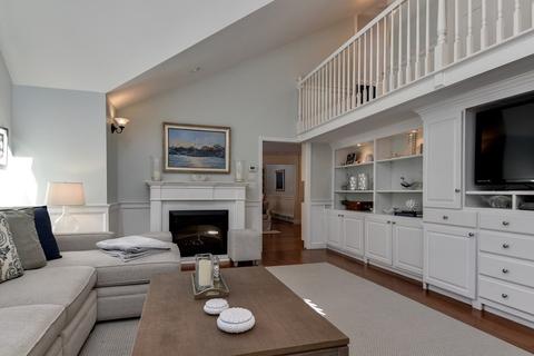 1 Colonial Rd, Dover, MA 02030 photo 14