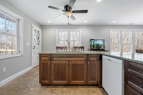 33 Colonial Rd, Sutton, MA 01590 photo 5