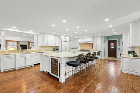 77 Cliff Rd, Wellesley, MA 02481 photo 8