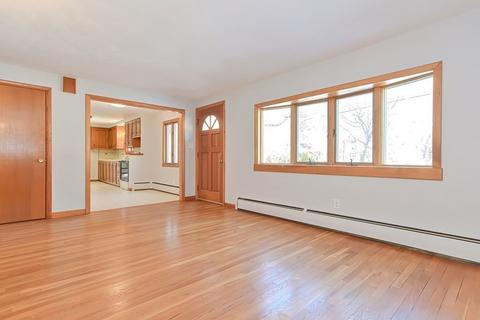 28 Plain, Upton, MA 01568 photo 2