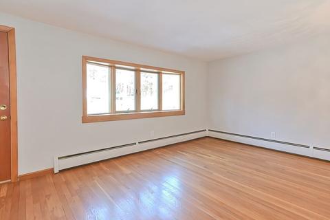 28 Plain, Upton, MA 01568 photo 3