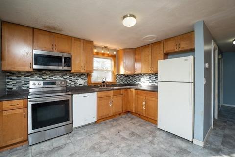 35 Edbert St, Chicopee, MA 01020 photo 3