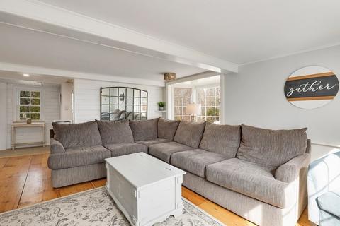 196 Locust St, Danvers, MA 01923 photo 10