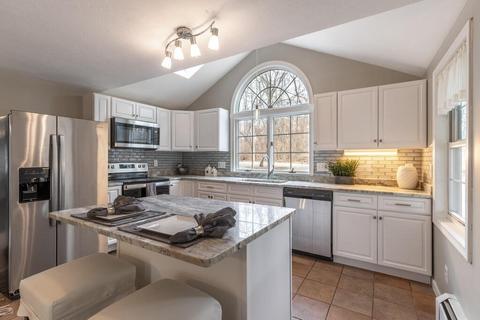 12 Pine Hill Rd, Worcester, MA 01604 photo 16