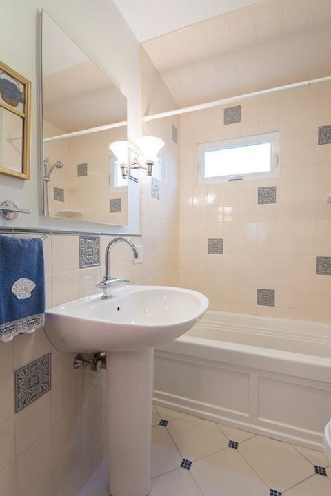 305 Cory St, Fall River, MA 02720 photo 12