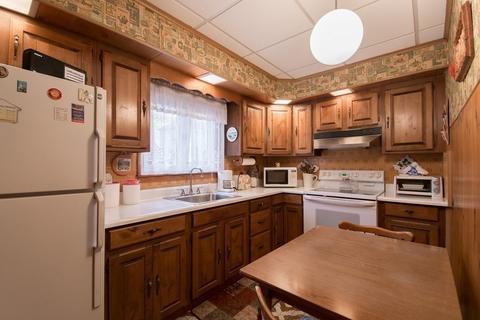 305 Cory St, Fall River, MA 02720 photo 6