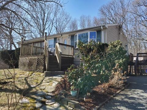 1158 Elsbree St, Fall River, MA 02720 photo 2
