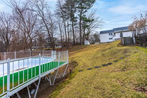 20 Summer Ave, Reading, MA 01867 photo 4