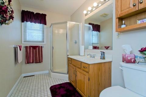 200 Lambert Ter #7, Chicopee, MA 01020 photo 25