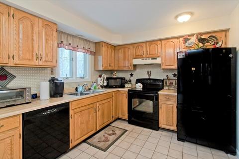 200 Lambert Ter #7, Chicopee, MA 01020 photo 13