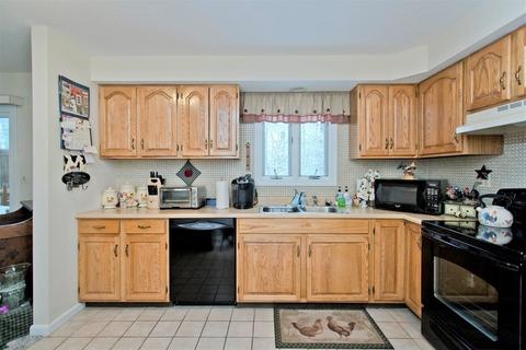 200 Lambert Ter #7, Chicopee, MA 01020 photo 15