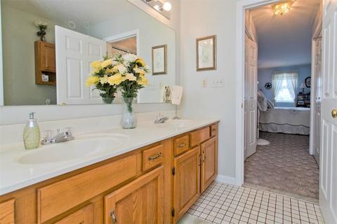 200 Lambert Ter #7, Chicopee, MA 01020 photo 20