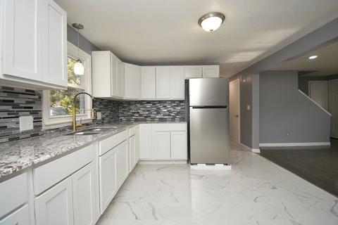 242 Roy St, Springfield, MA 01104 photo 5