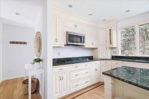 566 Main St, Hingham, MA 02043 photo 6