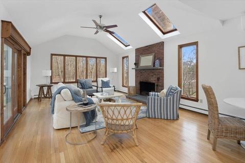 566 Main St, Hingham, MA 02043 photo 10