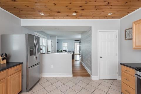 39 Edgemont Rd, Braintree, MA 02184 photo 13
