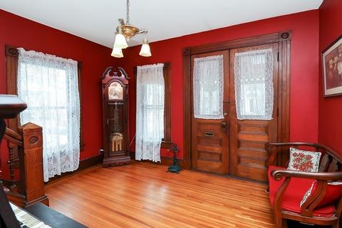 4 Lafayette St, Springfield, MA 01109 photo 3