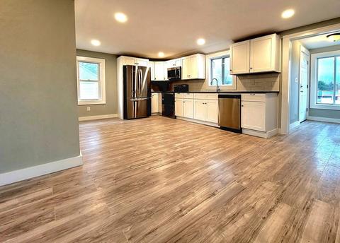 47 Thompson Rd, Webster, MA 01570 photo 3