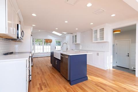 124 Highland Ave, Barnstable, MA 02635 photo 2