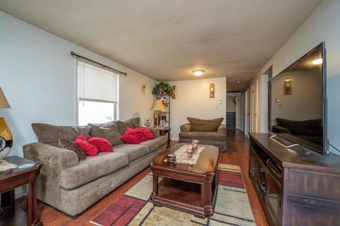 23 Lakevilla Ave, Springfield, MA 01109 photo 9