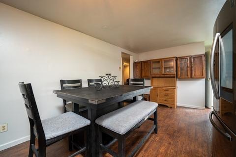 23 Lakevilla Ave, Springfield, MA 01109 photo 6