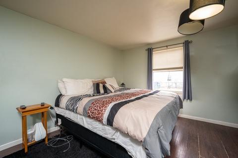 23 Lakevilla Ave, Springfield, MA 01109 photo 11